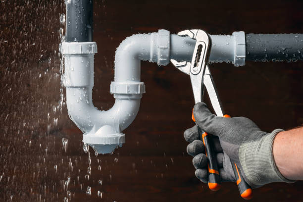 Professional Drain Cleaning technician working in Mouthcard, KY